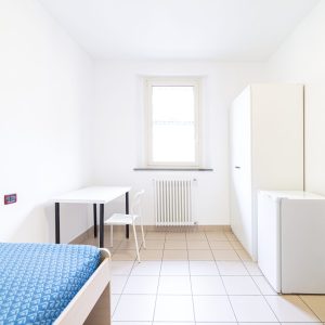 Stanza da letto del convitto, area studio
